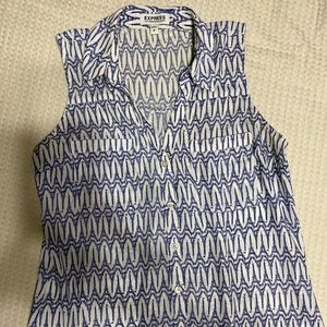 Express Eiffel Tower Tank